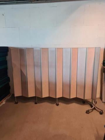 Roomdivider / kamerscherm te huur beschikbaar voor biedingen