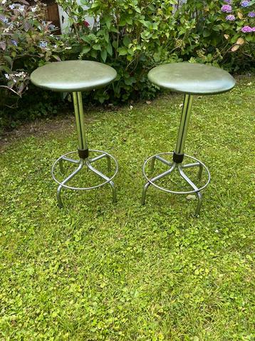 2 barkrukken groen chroom vintage retro jaren 60 €50 beschikbaar voor biedingen