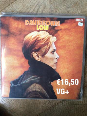 David Bowie- low beschikbaar voor biedingen