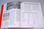 95 jaar Ajax [1900-1995] — Clubhistorie, Ophalen of Verzenden, Zo goed als nieuw, Balsport