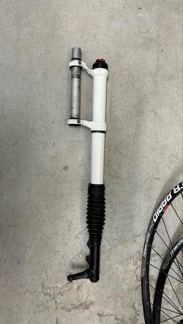 Cannondale Lefty OPI met 29er wielset beschikbaar voor biedingen