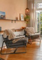 Twee prachtige warm grijze MySons stoelen fauteuils, Ophalen, Minder dan 75 cm, Zo goed als nieuw, Metaal