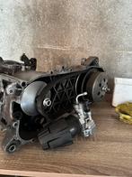 Zip blok 2 takt 70cc/50cc 4takt/ netjes frame, Fietsen en Brommers, Brommeronderdelen | Scooters, Ophalen, Zo goed als nieuw, Blok
