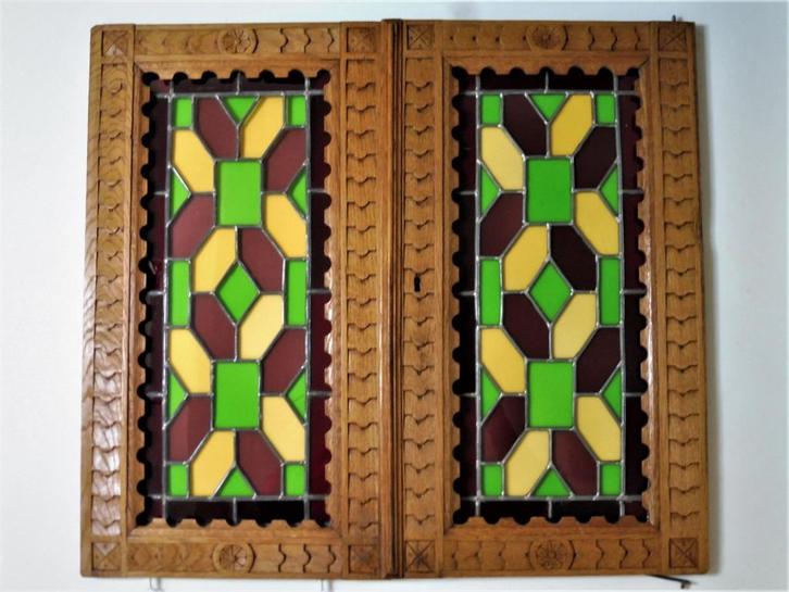 2 Antieke glas in lood ramen met omlijsting / deurtjes hout, Antiek en Kunst, Antiek | Overige Antiek, Ophalen of Verzenden