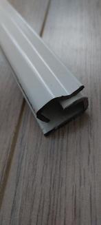 Witte anti- inbraakstrip metaal, voor deur oa, 2 meter, Doe-het-zelf en Verbouw, Hang- en Sluitwerk, Ophalen of Verzenden, Gebruikt
