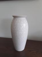 West Germany vaas, wit, 25cm hoog, Wit, Aardewerk of Porselein, Ophalen of Verzenden, Zo goed als nieuw