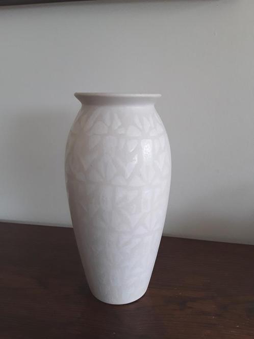 West Germany vaas, wit, 25cm hoog, Huis en Inrichting, Woonaccessoires | Vazen, Zo goed als nieuw, Wit, Minder dan 50 cm, Aardewerk of Porselein
