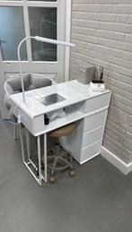 Nageltafel, Ophalen of Verzenden, Zo goed als nieuw