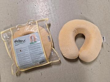 2 x medische kussens / reiskussens ( Wellnes) beschikbaar voor biedingen