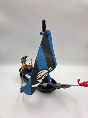 Lego Pirates 7072 Captain Kragg's Pirate Boat beschikbaar voor biedingen