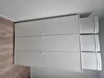 KLEPPSTAD Kledingkast met 3 deuren, wit, 117x176 cm