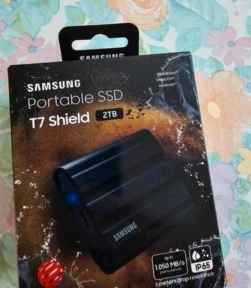 Samsung Portable SSD T7 Shield 2TB harde schijf 1050 MB/s beschikbaar voor biedingen