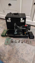 Singer Featherweight 221 221k , 1953, geserviced. Werkt !!, Antiek en Kunst, Antiek | Naaimachines, Ophalen of Verzenden