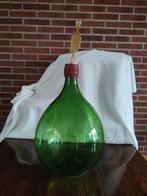 Oude antieke wijnfles, Ophalen, Gebruikt