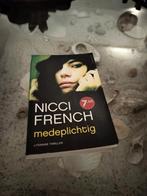 Nicci French - Medeplichtig, Boeken, Gelezen, Nicci French, Ophalen of Verzenden