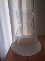 Mooie vaas met bolle onderkant, Ophalen