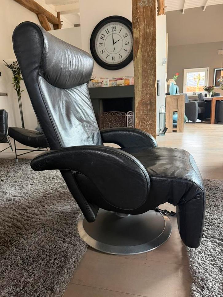 Leolux electrische fauteuil, draai, zwart leer, type Helical, Huis en Inrichting, Fauteuils, Gebruikt, Leer, 50 tot 75 cm, 75 tot 100 cm