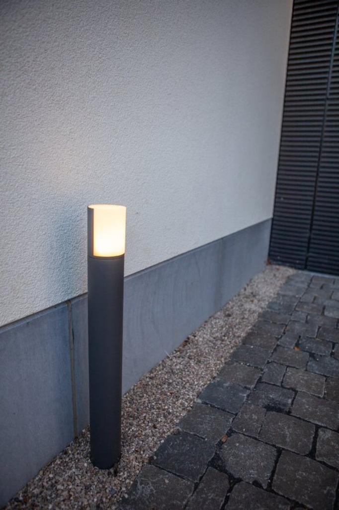 LUTEC Cyra – Sokkellamp voor buiten – LED – 60% korting, Tuin en Terras, Buitenverlichting, Nieuw, Staande lamp, Aluminium, Minder dan 50 watt