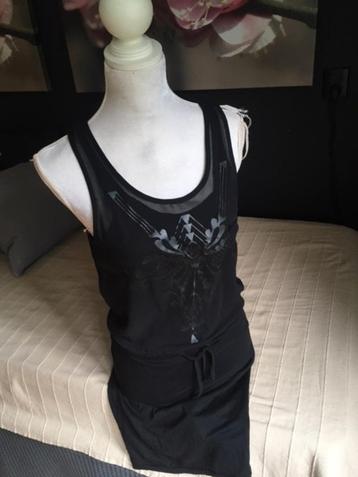 Zwart mouwloos jurkje van Anna scott beschikbaar voor biedingen