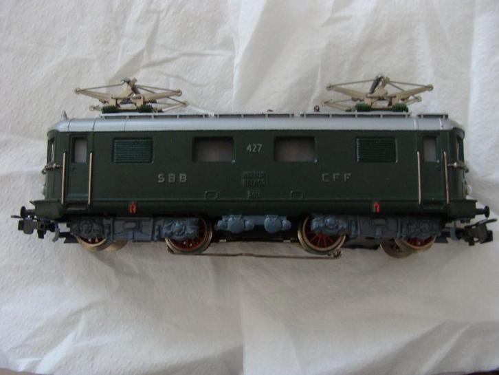 MARKLIN 427 SBB RET 800, Hobby en Vrije tijd, Modeltreinen | H0, Gebruikt, Locomotief, Wisselstroom, Märklin, Ophalen of Verzenden