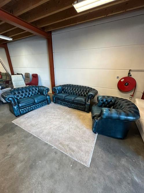 Chesterfield bankstel set Jens blauw 3-2-1 zits Z.G.A.N, Huis en Inrichting, Fauteuils, Zo goed als nieuw, Leer, 125 cm of meer