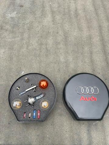 Nieuw lampen set Audi H7 H1 lampenset met Audi logo 0000 beschikbaar voor biedingen