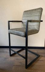 Barkruk Lizzy (Leenbakker), Huis en Inrichting, Barkrukken, 1 kruk, Ophalen, Zo goed als nieuw, 90 cm of meer