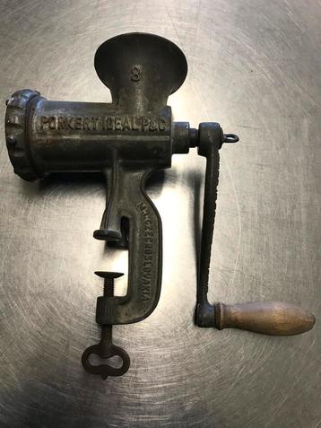 Oude Gehaktmolen Porkert Ideal P&C beschikbaar voor biedingen