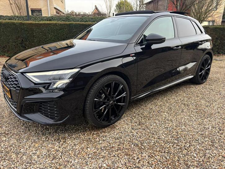 Audi A3 40 Tfsi e 204pk Phev S-tronic 2022 Zwart | VOL OPT |, Auto's, Audi, Bedrijf, A3, ABS, Adaptieve lichten, Adaptive Cruise Control