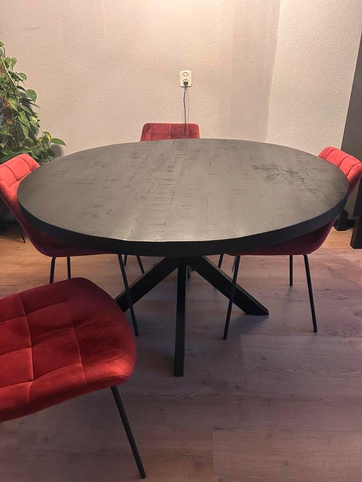 Mangohout eettafel rond 130cm, Huis en Inrichting, Tafels | Eettafels, Zo goed als nieuw, 100 tot 150 cm, 100 tot 150 cm, Vier personen