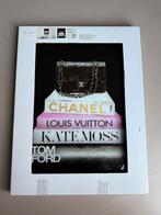 Glas schilderij ter Halle Chanel, Ophalen