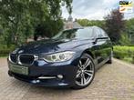 BMW 3-serie Touring 320i Executive Sport | Navi | BT | PDC |, Blauw, Origineel Nederlands, Handgeschakeld, 184 pk