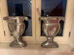 Twee grote zilveren vazen, Huis en Inrichting, Woonaccessoires | Vazen, Minder dan 50 cm, Overige materialen, Zo goed als nieuw
