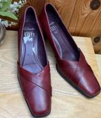 Clarks NIEUW maat 6.5/40, Kleding | Dames, Schoenen, Schoenen met lage hakken, Nieuw, Ophalen of Verzenden, Rood