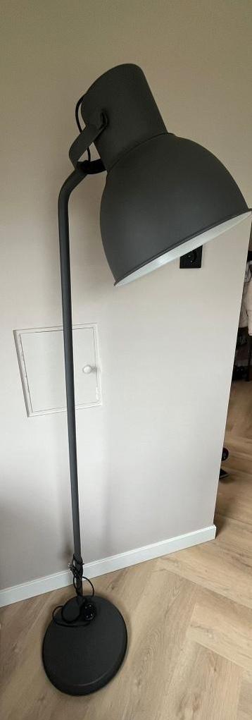 Staande lamp - IKEA beschikbaar voor biedingen