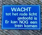 Overweg waarschuwingsbord uit circa 1980 | 92,5 X 59cm, Verzamelen, Spoorwegen en Tramwegen, Ophalen of Verzenden, Gebruikt, Trein