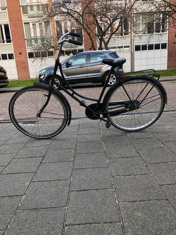 Zwarte omafiets 28 inch (alle fietsen €70!) beschikbaar voor biedingen