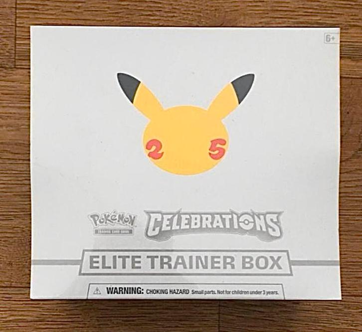 Pokémon TCG - Celebrations 25th Elite Trainer Box *SEALED*, Hobby en Vrije tijd, Verzamelkaartspellen | Pokémon, Nieuw, Foil, Ophalen of Verzenden