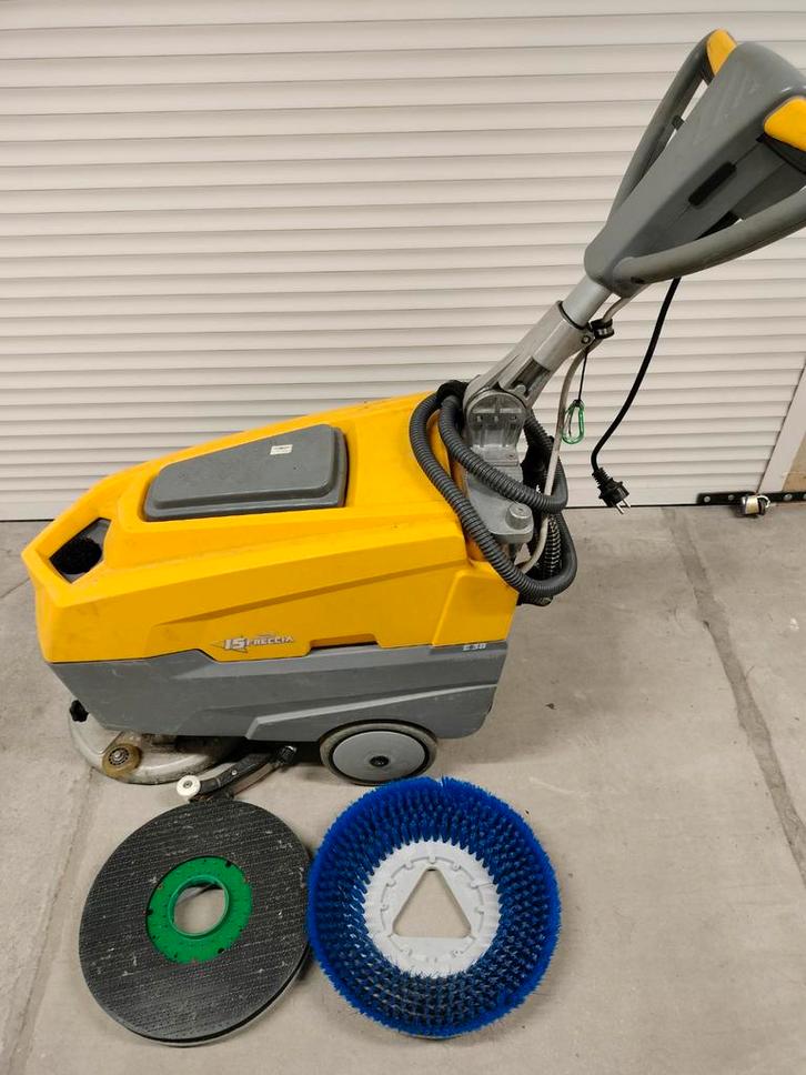 Scrobzuig machine, Doe-het-zelf en Verbouw, Reinigingsmachines, Ophalen