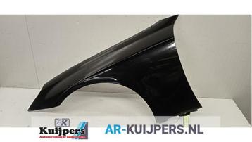 Scherm links-voor van een Mercedes CLS-Klasse (CLS-Klasse 04 beschikbaar voor biedingen
