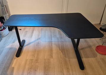  IKEA BEKANT hoekbureau – zwart blad & zwarte poten  beschikbaar voor biedingen