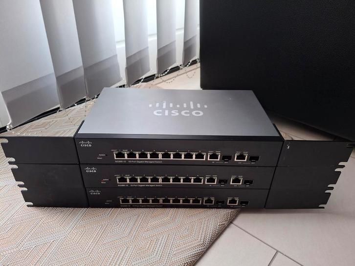 Cisco Small Business SG300-10 L3 Managed Switch (3 Units), Computers en Software, Netwerk switches, Gebruikt, Ophalen of Verzenden