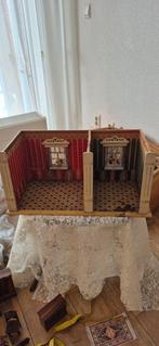 Antiek Poppenhuis met Twee Kamers, Antiek en Kunst, Ophalen of Verzenden