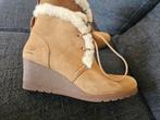 UGG Laarsjes Maat 41 Camel nieuw!, UGG, Bruin, Lage of Enkellaarzen, Nieuw