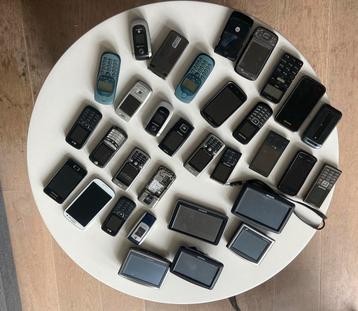 Partij mobiele telefoons en navigatiesystemen  beschikbaar voor biedingen