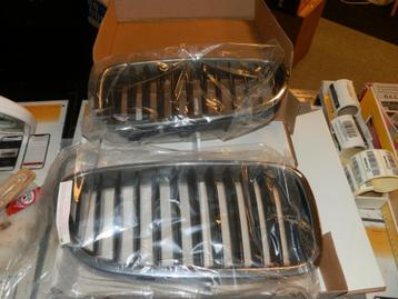 Bmw 5 serie F10 model  grilldeelset chroom/zwart beschikbaar voor biedingen