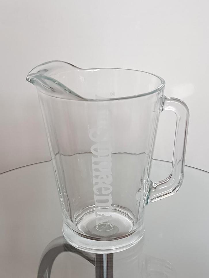 Sonnema Bessenjenever Glazen Schenkkan, Huis en Inrichting, Keuken | Keukenbenodigdheden, Zo goed als nieuw, Ophalen of Verzenden