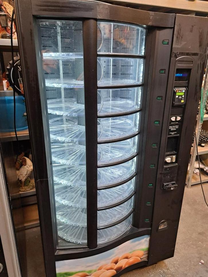 Zuivel / fruit automaat gekoeld, Verzamelen, Automaten | Overige, Ophalen