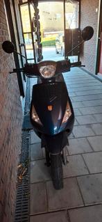 La Souris scooter 1 jaar oud, Fietsen en Brommers, Snorfietsen en Snorscooters, Ophalen of Verzenden, Elektrisch, Overige merken