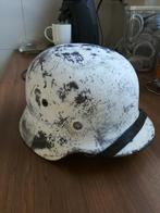 Duitse m40 helm met Wintercamo, Ophalen of Verzenden, Landmacht, Duitsland, Helm of Baret